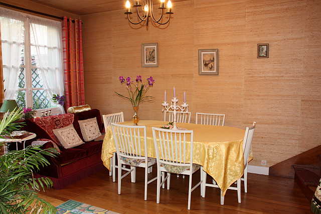 Table d'hotes près de Prais et Versailles Le Cottage - chambres et table d'hotes en essonne - la salle à manger